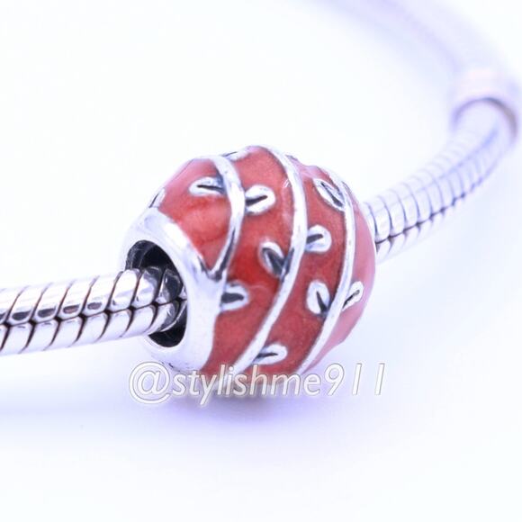 Authentic PANDORA Retired Red Vines Charm - Picture 3 of 10